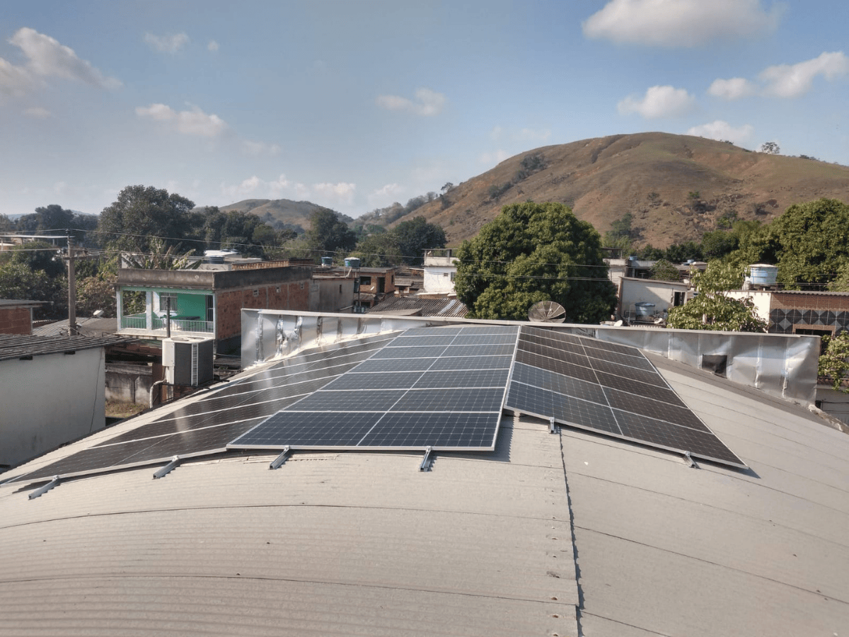 Instalação de painéis solares