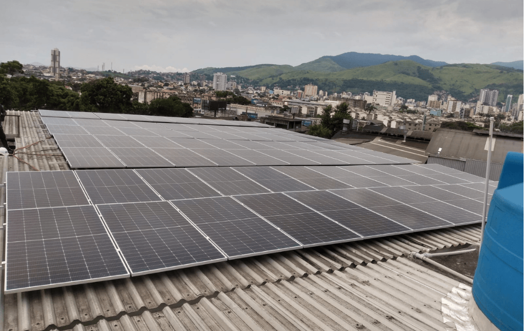 Instalação fotovoltaica concluída